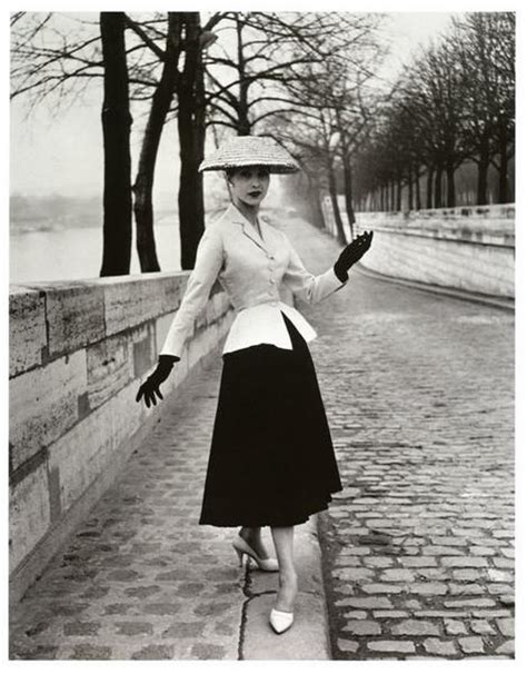 christian dior 1947 fashion style.